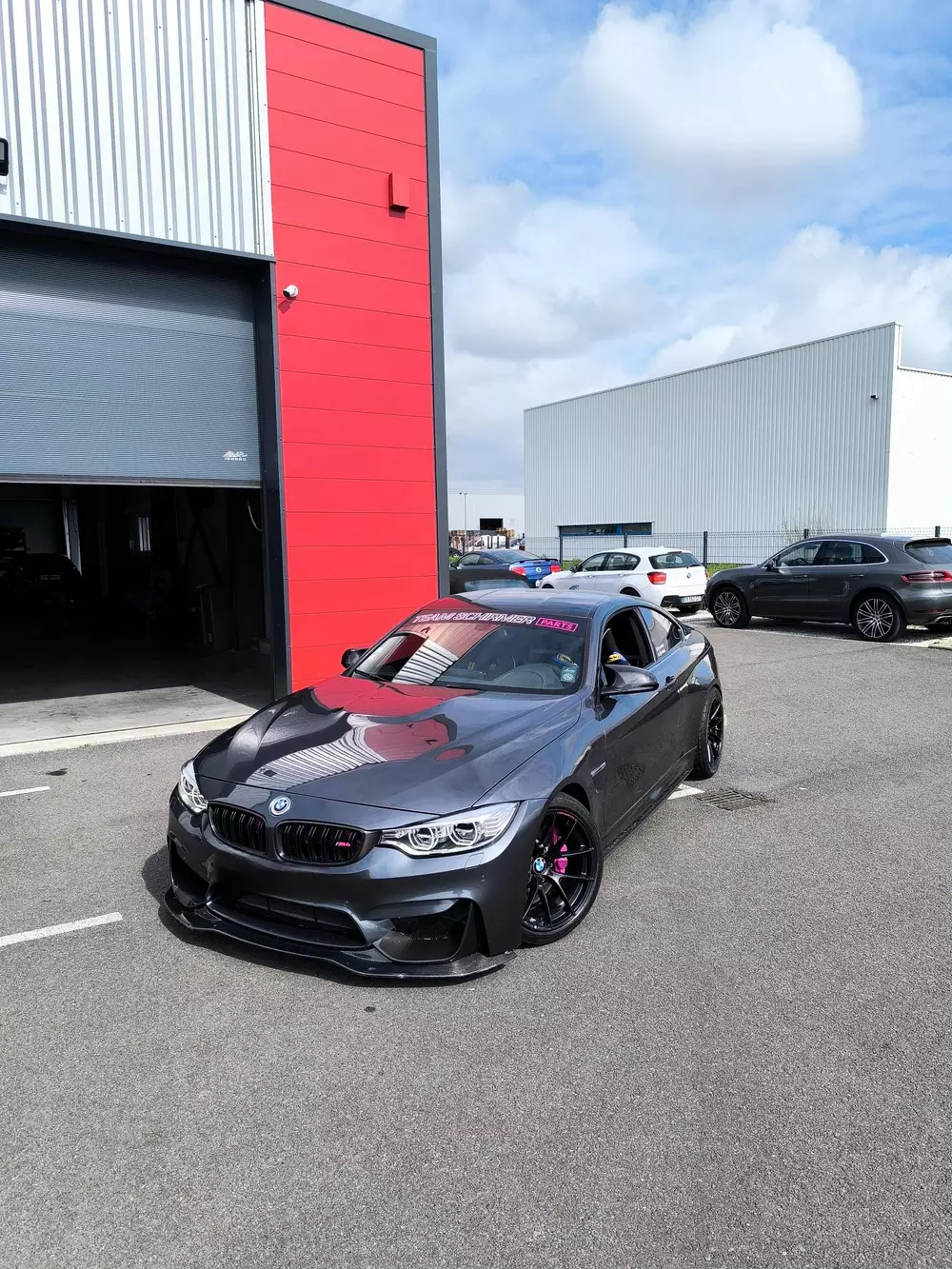 BMW-M4 1